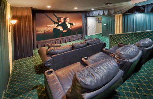 Cosby Haus | Southern Charm