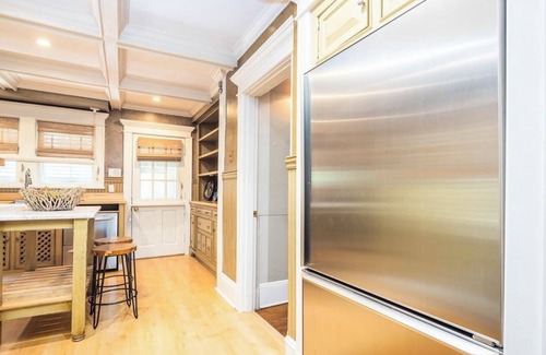 East Midtown Haus | Southern Elegance in Heart of Memphis