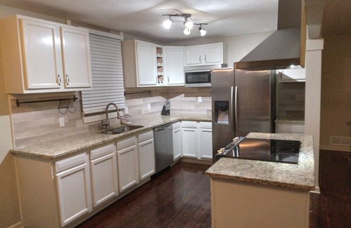 Conyers Haus | Southern Ranch with Private Parking and Fence.