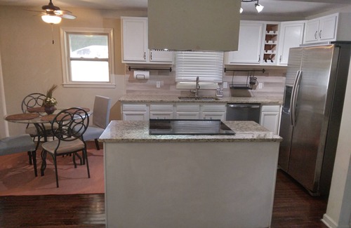 Conyers Haus | Southern Ranch with Private Parking and Fence.