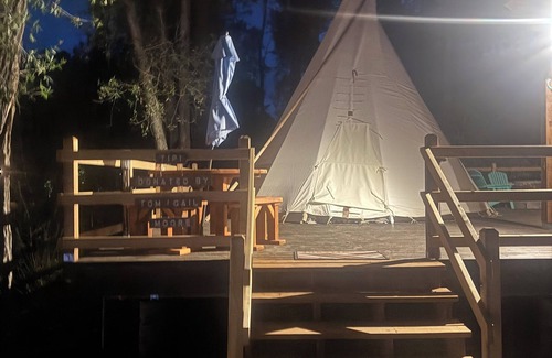Mancos Kabine | Southwest Luxury Glamping-Red Arrow Tipi