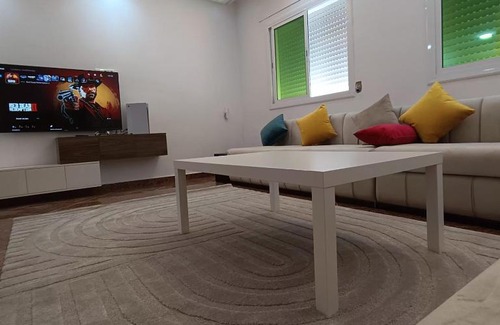 Branes Wohnung | Spacieuse 2 Br Apt Fast Wi-Fi