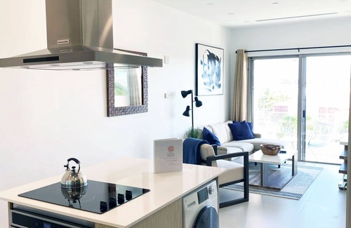 Grand Harbour Wohnung | Spacious 1BR with Rooftop Pool, Island Views, Full Kitchen & Washer/Dryer