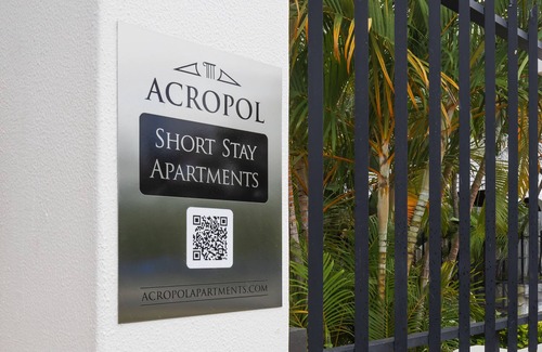 South Brisbane Wohnung | Spacious 2 Bed/2 Bath Garden Apartment Aircon, Spacious 2 Bed Garden Apartment