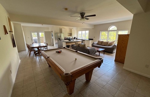 Quincy Wohnung | Spacious 2-bedroom Apt Waynesboro, Long term allowed