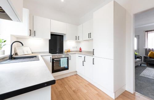 Wakefield Wohnung | Spacious 2-Bedroom House near Wakefield Centre and Train Station with Free Parking, Ideal for Contractors & Long Stays - NordStay