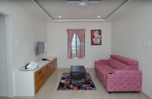 Tirupati Wohnung | Spacious 2 BHK apartment with living room fully equipped in beautiful Tirupathi