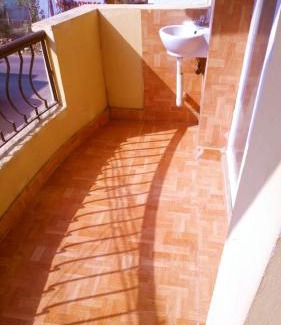Velachery Wohnung | Spacious 2BHK in Velachery, with aircons, equipped kitchen, car park, WiFi and other utilities