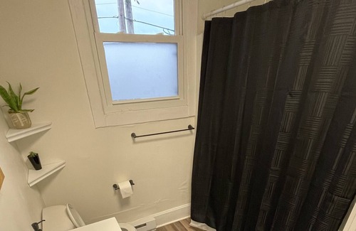 Huntington Haus | Spacious 2BR-1 Block from downtown
