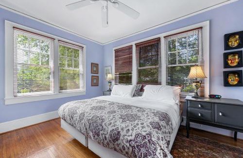 Cherry Haus | Spacious 2BR in Myers Park with sunroom