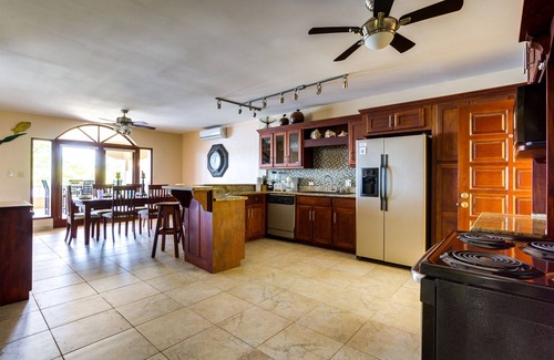 Placencia Villa | Deluxe-Meerblick-Villa-Ensuite Bad-LP 8D