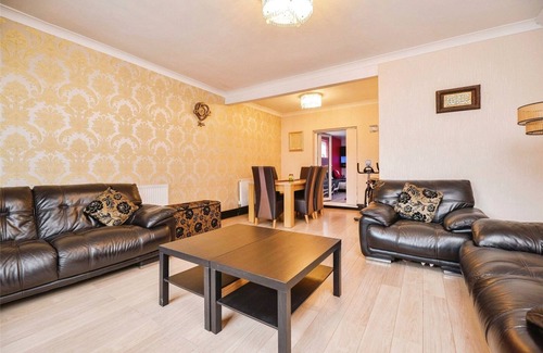 Middlesbrough Haus | Spacious 3 Bed 2 Baths Free WiFi Central Location