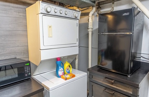 Bartlett Wohnung | Spacious 3-bedroom apartment with AC,WiFi in charming Bartlett,free washer/dryer