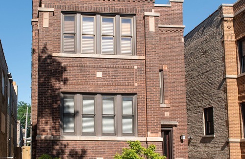 North Center Wohnung | Spacious 3 bedroom in ideal Roscoe village location