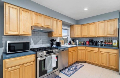 Southeast Yonkers Wohnung | Spacious 3BR Apt Near MetroNorth
