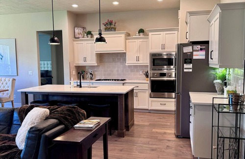 Meridian Haus | Spacious 4 BR 3 BA home in beautiful neighborhood. Gated yard. Pet-friendly.