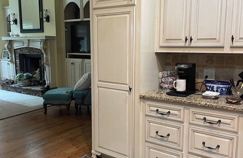 Auburn Haus | Spacious 4 Bed 3 Bath Auburn Game Day Home