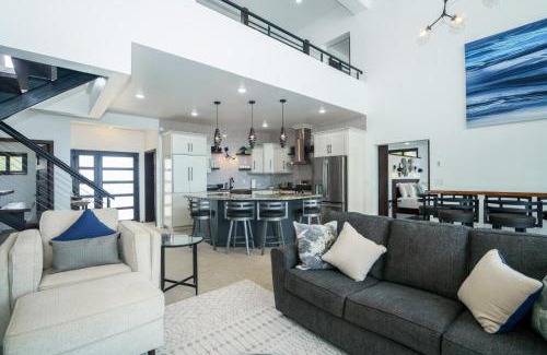 Placencia Villa | Spacious 4-Bed Villa in Placencia Village w Pool