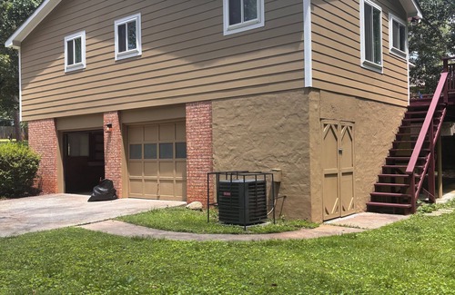 Stone Mountain Haus | Spacious 4-bedroom house in charming Stone Mountain with WiFi, AC