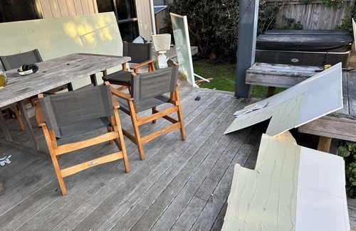 Whangapoua Haus | Spacious 4-bedroom house in terrific Whangapoua with WiFi