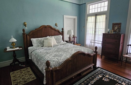 Greensboro Haus | Spacious 4-bedroom house on 80 beautiful acres in Greensboro