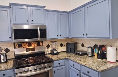 Dallas Haus | Spacious 4-bedroom house In Dallas GA, ideal for long term stays