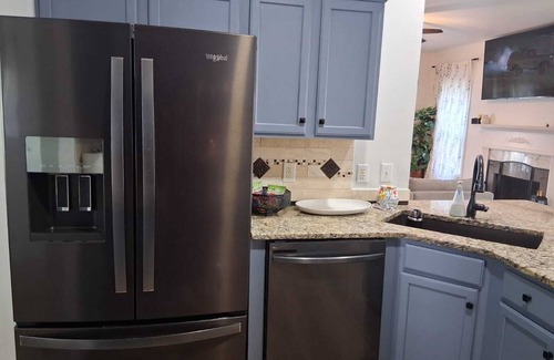 Dallas Haus | Spacious 4-bedroom house In Dallas GA, ideal for long term stays