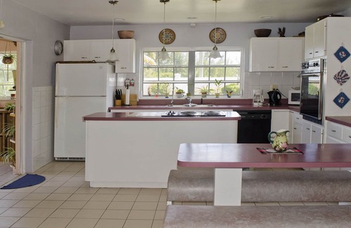 Williams Town Haus | Geräumige Villa mit 4 Schlafzimmern an einer schönen Wasserstraße mit Blick auf den Strand und das Meer