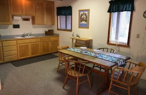 Bear Valley Haus | Geräumige 4-Jahreszeiten-Hütte, Ski im Winter, See im Sommer - Neue Besitzer, gleicher Wert