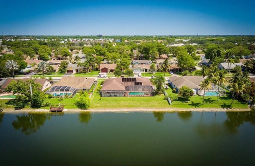 Lauderhill Haus | Spacious 5-bedroom house with WiFi and AC in superb Fort Lauderdale