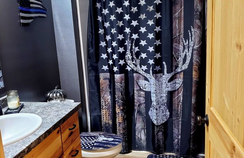 Ransom County Kabine | Spacious 5-bedroom/3 bath LODGE, Located between Fort Ransom, ND & Lisbon, ND