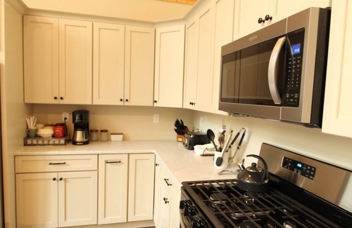 Brownfield Haus | Spacious 5-bedroom house with short walk to the banks of the Saco river