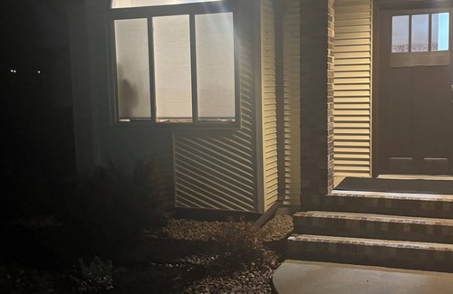 Moorhead Haus | Spacious 5-bedroom house in charming Moorhead with WiFi, AC , YouTube TV &more