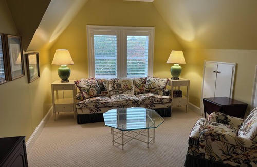 Jackson Haus | Spacious 5-bedroom house in charming Jackson with WiFi, AC