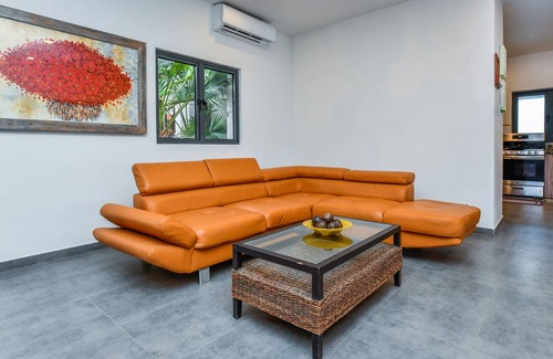 Jaburibari Haus | Geräumige Villa für 8 Personen, Pool und Privatsphäre garantiert