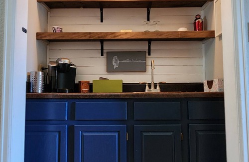 Cheyenne Haus | Spacious 5-bedroom Western retreat near, State Parks and Frontier Days Park.