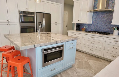 Cedar City Haus | Spacious 5-BR Home. Pool Table, Air Hockey, TVs in Every Room, & Outdoor Dining