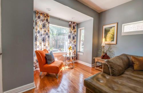 North Lawndale Haus | Spacious 5-BR House near Transit w Parking