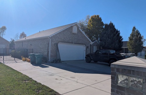 Lehi Haus | Spacious 5-br house withHeat AC, WiFi, 2 50 gallon hot water in wonderful Lehi