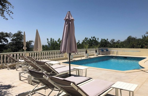 Sao Bras de Alportel Villa | Spacious 5-bedroom villa with seaview and private pool in São Brás de Alportel