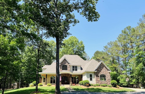 Starkville Haus | Geräumiges 6 Schlafzimmer - Zuhause in der Ferne!