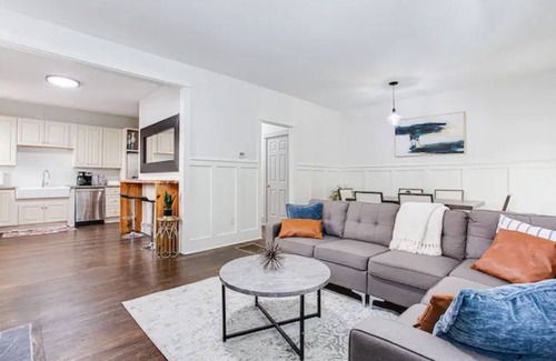 Old Fourth Ward Haus | Spacious 6-bedroom duplex home in downtown Atlanta