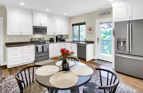 South Ogden Haus | Spacious 6-bedroom house in Ogden with Breathtaking Mountain Views