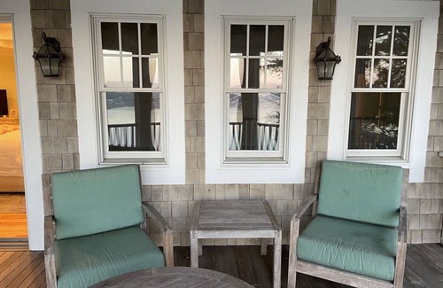 Edgewater Haus | Waterfront Home to Enjoy