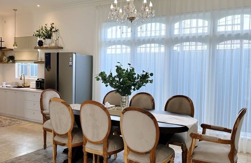 Pemogan Villa | Spacious 6BR 6Bathrooms Villa, Private Pool, Daily Housekeeping, Prime Location!