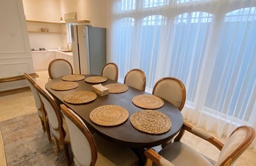 Pemogan Villa | Spacious 6BR 6Bathrooms Villa, Private Pool, Daily Housekeeping, Prime Location!