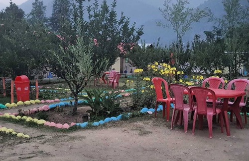 Naggar Haus | Spacious 7-bedroom campground with fitness room, WiFi in marvelous Naggar