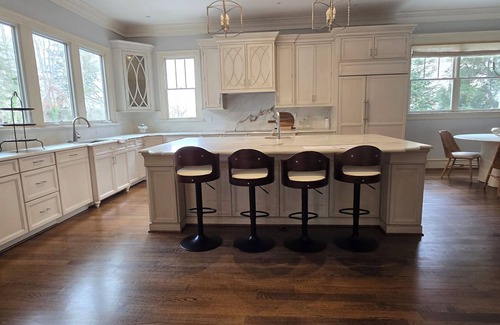 Jefferson Manor Haus | Spacious 7-bedroom house with water views, AC, Heat, WiFi in charming Alexandria