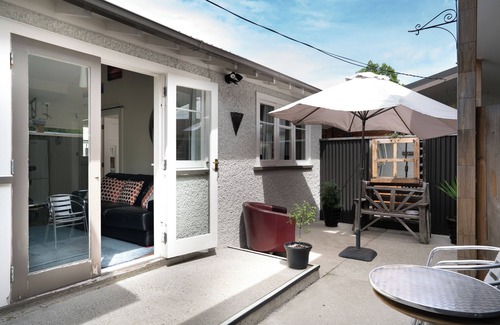 Palmerston North Haus | Spacious Accommodation Ideal for Contractors, Remote Workers, or Group Travel.