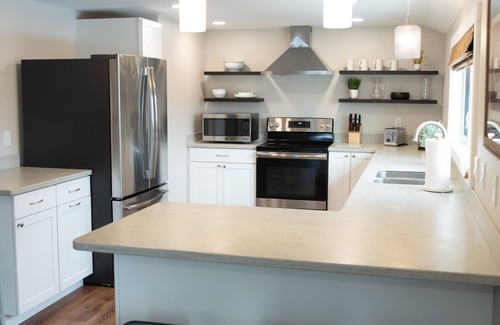 Ellsworth Wohnung | Spacious and Bright Downtown APT with River View